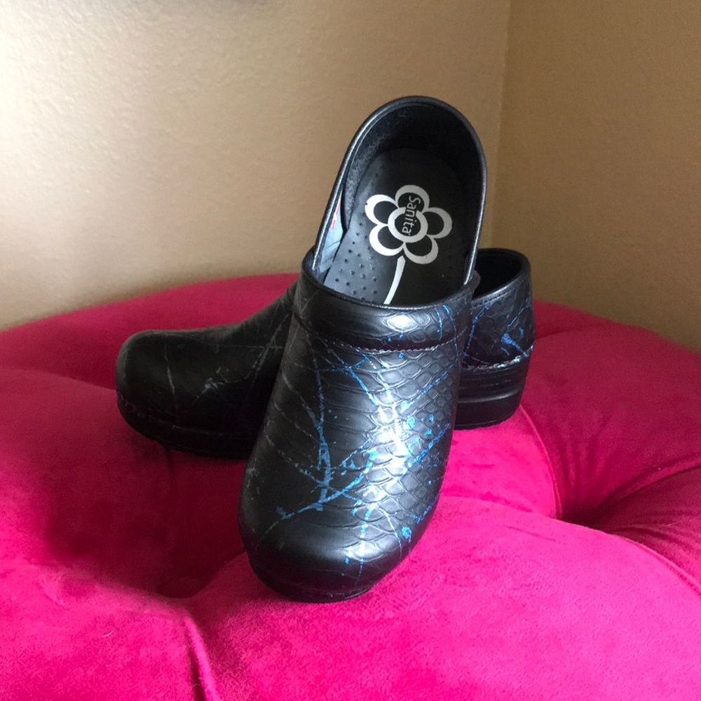 Sanita clogs